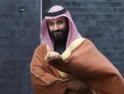 ابن سلمان يشبّه خامنئي بهتلر وطهران ترد