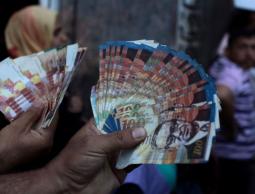 حكومة رام الله: خصومات رواتب الموظفين طالت العلاوات فقط