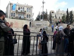 اعتقال طفلة وتشديدات على بوابات الأقصى&lrm;
