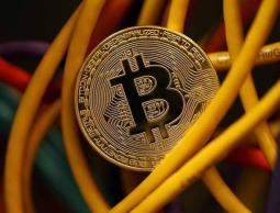 دولة ثانية تطلق "عملة رقمية" خاصة بها