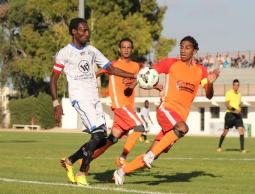 جانب من مباراة الأهلي والشاطئ