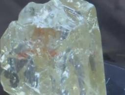 بيع "ألماسة السلام" مقابل 6.5 مليون دولار