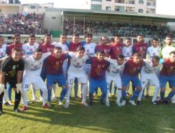 المباراة تقام على ملعب اليرموك تحت الأضواء الكاشفة