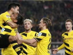 فرحة لاعبي دورتموند بالفوز