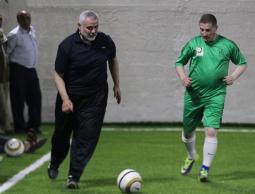 هنية خلال مباراة افتتاح الملعب