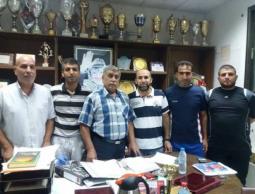 الحجار الثالث يمينا