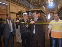 خلال افتتاح الوزير لخط انتاج الأنابيب