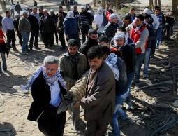 صورة أرشيفية- الشهيد أبو عين يشارك في إقامة قرية لمقاومة الإستيطان