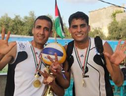 من اليمين: طافش, والعرقان
