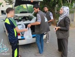 فريق "جينا نسعدكم" يواصل تقديم مساعداته للفقراء