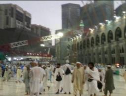 عشرات الضحايا بسقوط رافعة في الحرم المكي