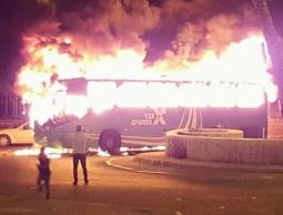 الحافلة المحترقة