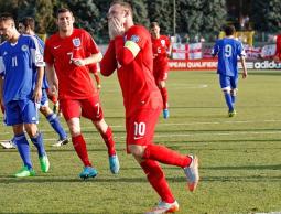 فرحة روني بإحرازه الهدف 49 له مع إنجلترا