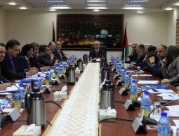  غالبية الفلسطينيين غير راضية على أداء الحكومة