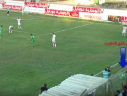 لحظة حصول المنايعة على الصفراء والهندي خارج الملعب