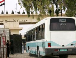 مسافرون عبر معبر رفح البري (الأرشيف)