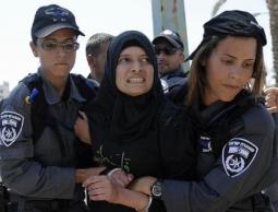 الاحتلال يعتقل مقدسية