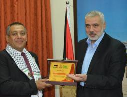 النائب الأردني محمد العشا الدوايمة ونائب رئيس المكتب السياسي لحماس اسماعيل هنية