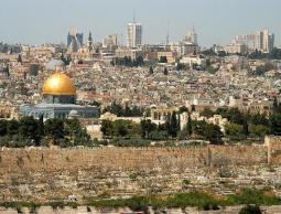 المستوطنات تحاصر القدس المحتلة 