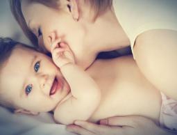 للوقاية من أمراض الصيف.. ابتعدوا عن تقبيل المواليد