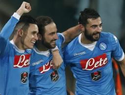 فرحة لاعبي نابولي بالفوز