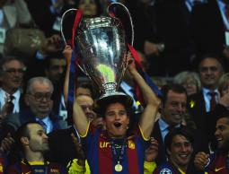 إبراهيم أفيلاي في المنتصف