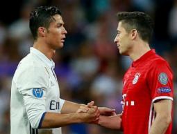 ليفاندوفسكي يمينا ورونالدو يسارا