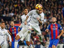 جانب من مباراة كلاسيكو سابقة بين الريال وبرشلونة