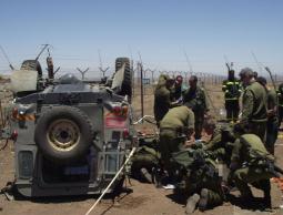 إصابة 3 إسرائيليين بانقلاب جيب عسكري  