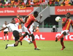 جانب من مباراة سابقة بين الطرفين