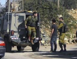 قوات الاحتلال تعتقل شابا من جنين (الأرشيف)