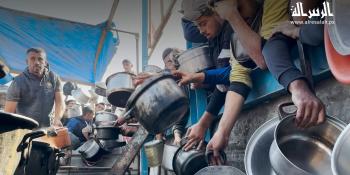 ساعات انتظار مريرة من أجل صحن طعام لا يسد الجوع