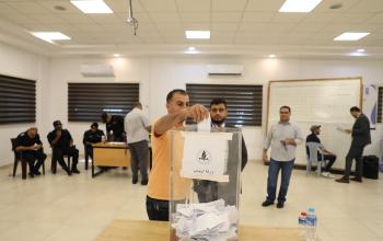 انتخابات مجلس ادارة جمعية اصحاب محطات البترول والغاز في مقر جمعية رجال الاعمال في غزة
