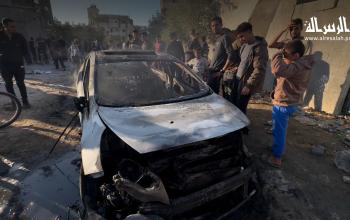 شهداء وجرحى في قصف الاحتلال سيارة مدنية وسط مخيم المغازي وسط القطاع