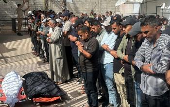 تشييع شهيدين ارتقيا بقصف قرب دوار بني سهيلا شرق خان يونس