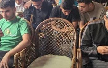نازحون في غزة يتقدمون للتوجيهي إلكترونياً