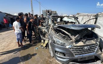 شهيد وأكثر من 15 إصابة في قصف إسرائيلي استهدف مركبة مدنية بمواصي خان يونس.
