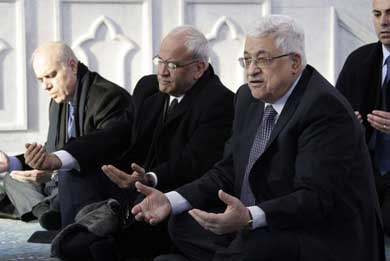 عباس يحن للمفاوضات