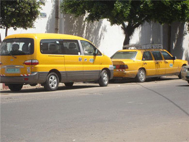 سائقوا السيارات العمومية