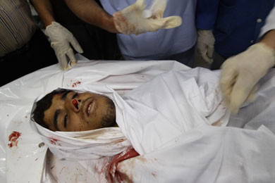 الشهيد مصطفى وادي 17 عاما استشهد شرق غزة " تصوير مجدي قريقع "