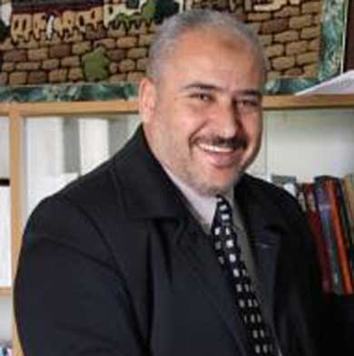 د. عبد الخالق العف "أستاذ الادب العربي في الجامعة الاسلامية بغزة"