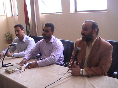 د محمد المدهون رئيس ديوان الموظفين خلال ورشة عمل