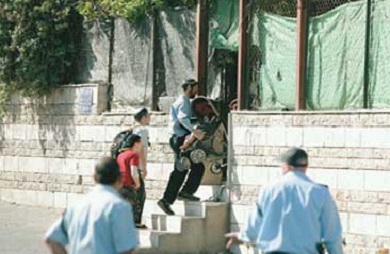 ممستوطنون يستولون على منزل في القدس