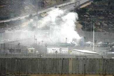 مداهمة أحد السجون