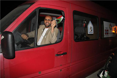 قافلة من اميال من الابتسامات " تصوير مجدي قريقع " خاص بالرسالة 