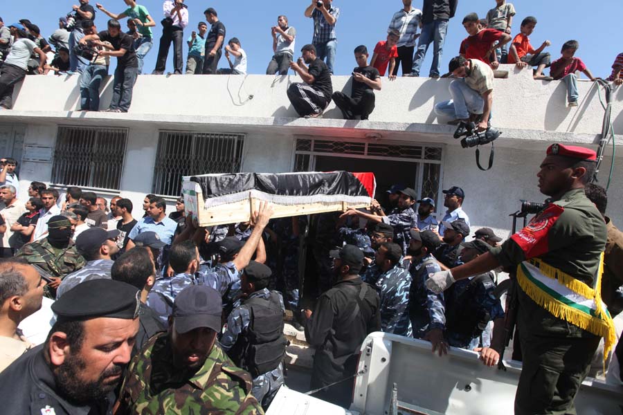 صورة من الارشيف