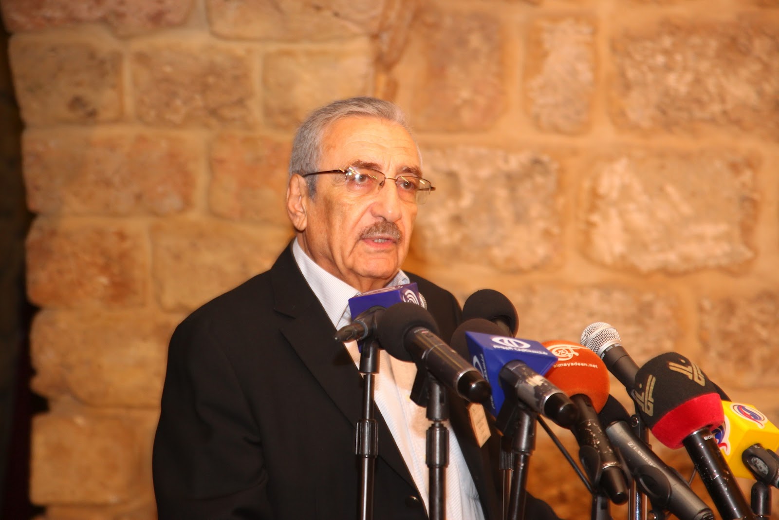 منير شفيق (مفكر عربي إسلامي و عضو الاتحاد العالمي لعلماء المسلمين )