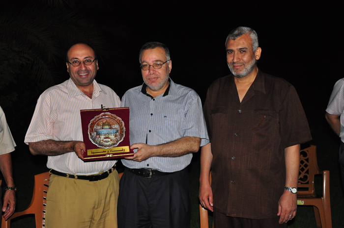 الزراعة تكرم الوزير السابق "الأغا"  