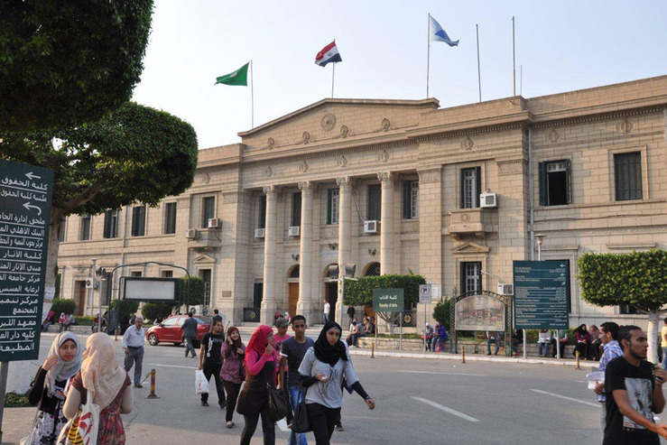 طلاب في جامعة القاهرة (الأرشيف)