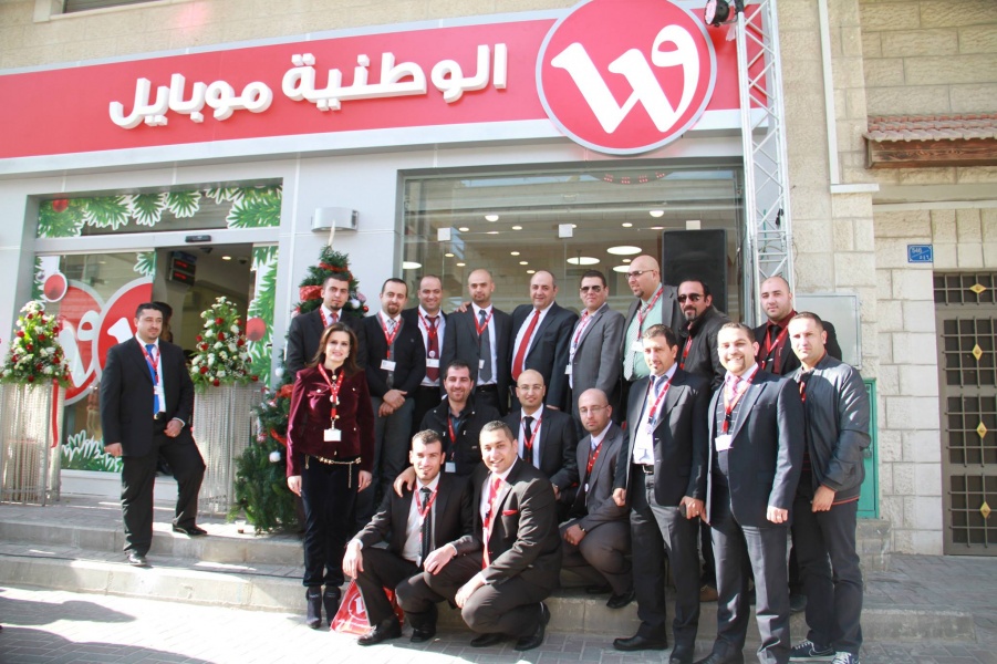 الوطنية موبايل تبدأ رسمياً بإدخال معداتها إلى غزة